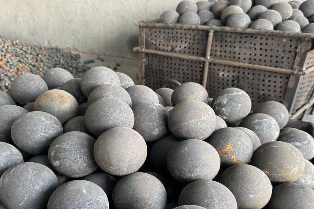 كرة مطحنة مزورة (طحن رطب وجاف)