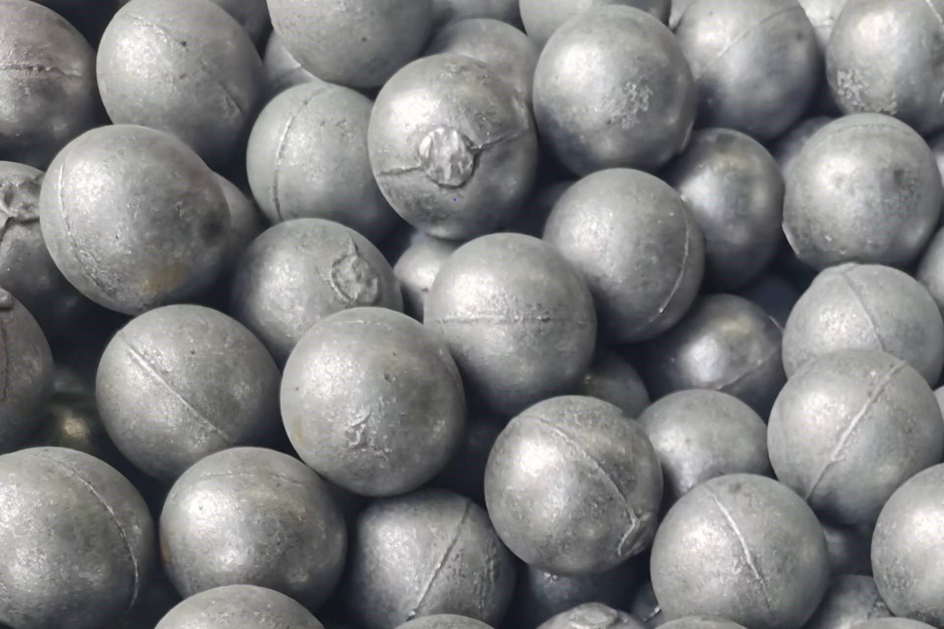 طحن الكرة المصبوبة للنحاس والذهب والحديد والليثيوم