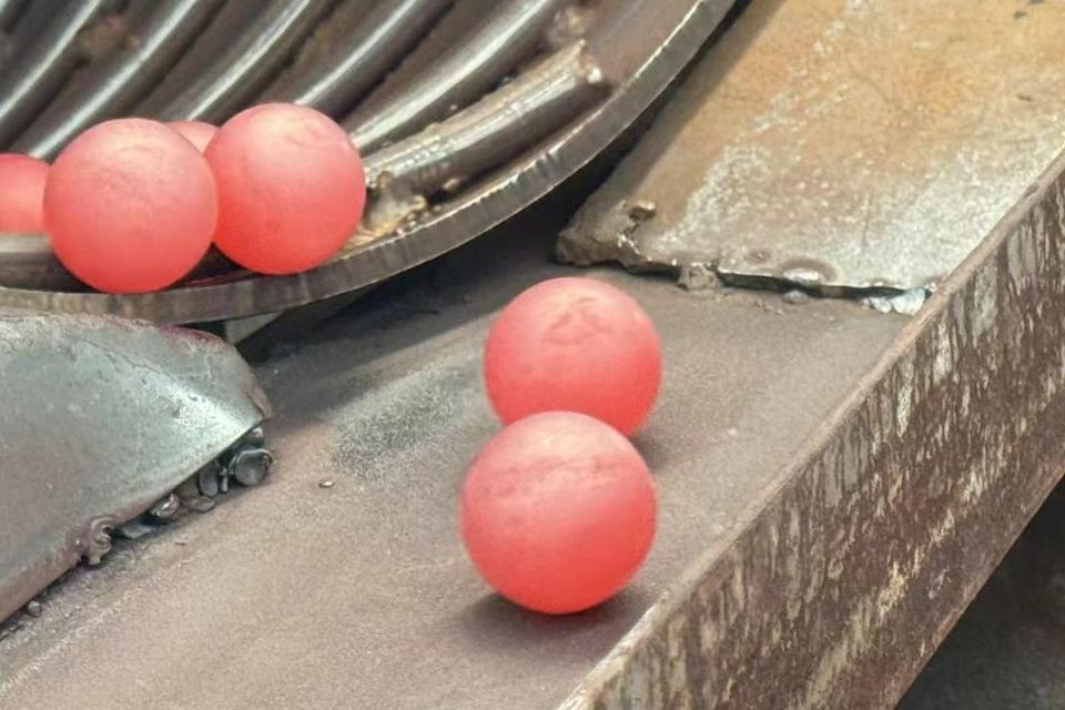 Bola de molienda forjada con alto contenido de carbono